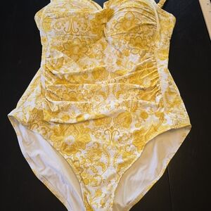 Nip Tuck Swim Women's One Piece Swimsuit Yellow Floral Multi Fit Cup Size 10